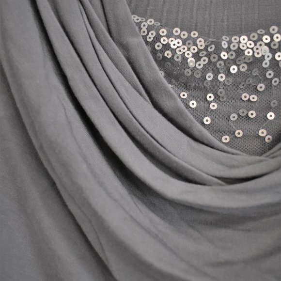 Express grey silver sequin sparkle scoop neck top size M - Picture 3 of 6
